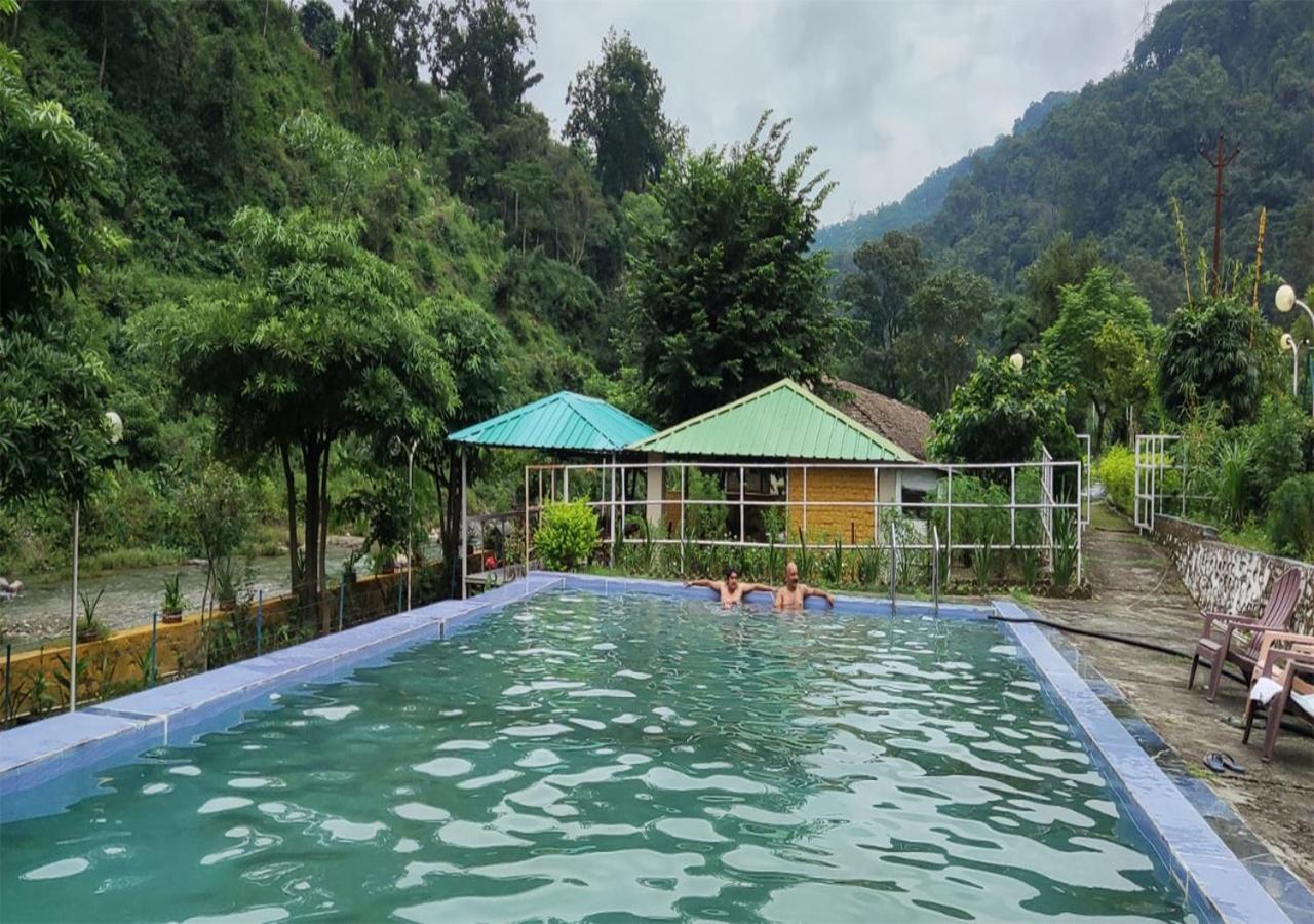 Crocus River Resort Лансдаун Екстер'єр фото